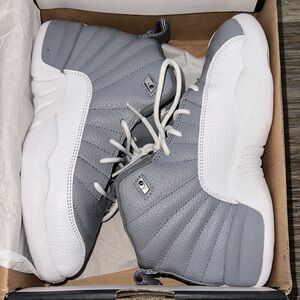 Jordan 12 Retro Stealth Size 2 Y